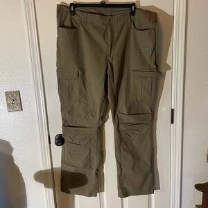 DSG Outerwear Women's Field Hunting Cargo Pants Stone Grey Size 16
